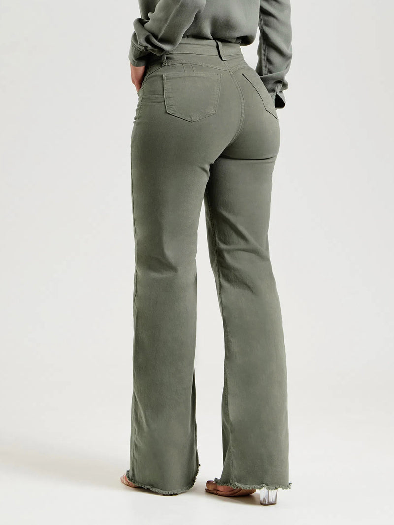 Slim Fit Stretch    Flared Pants